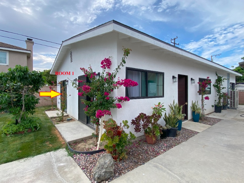 19154 S Della Ln unit Room 1, Garden Grove, CA 92840 - photo 1