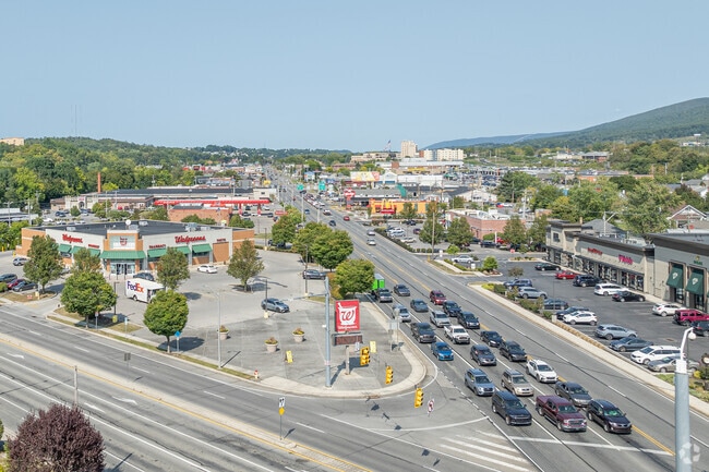 Garden Heights is in a great location, about 4 miles south of downtown Altoona.