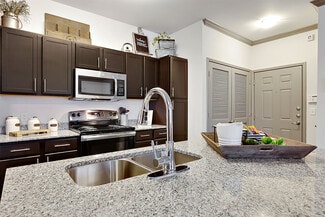 4624 Cromwell Dr, Kyle, TX 78640