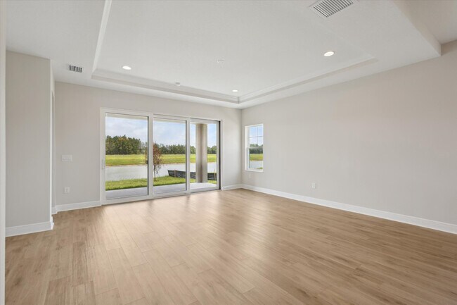 35617 Stableton Ln, Zephyrhills, FL 33541 - photo 6