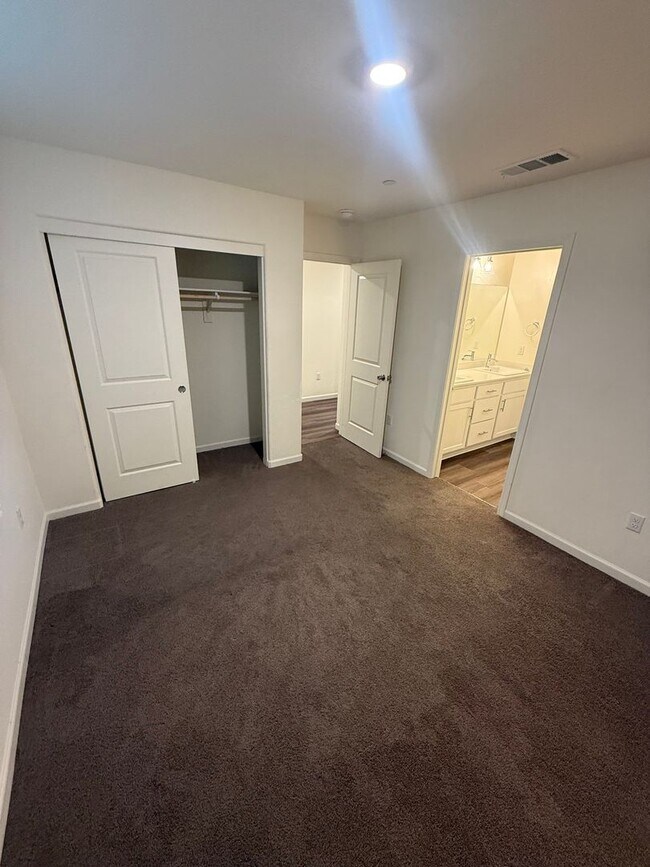 4505 Berkshire Rd, Bakersfield, CA 93313 - photo 4