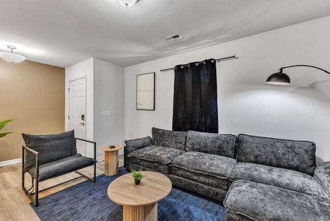 229 Socket St unit ID1284655P, Raleigh, NC 27606 - photo 4