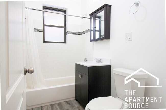 730 W Roscoe St unit 1N, Chicago, IL 60657 - photo 7