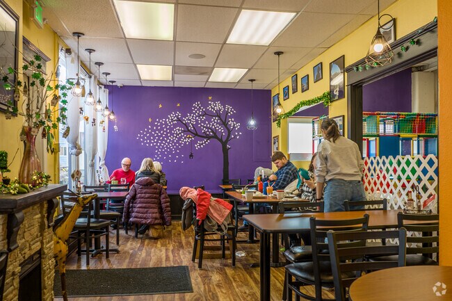 Two Sister's Cafe in Island Station serves cafe-style bites at an indoor children's play area.
