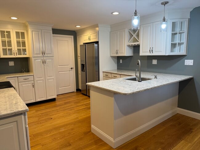 Right Side Unit Kitchen