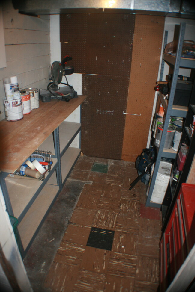 basement work / hobby shop