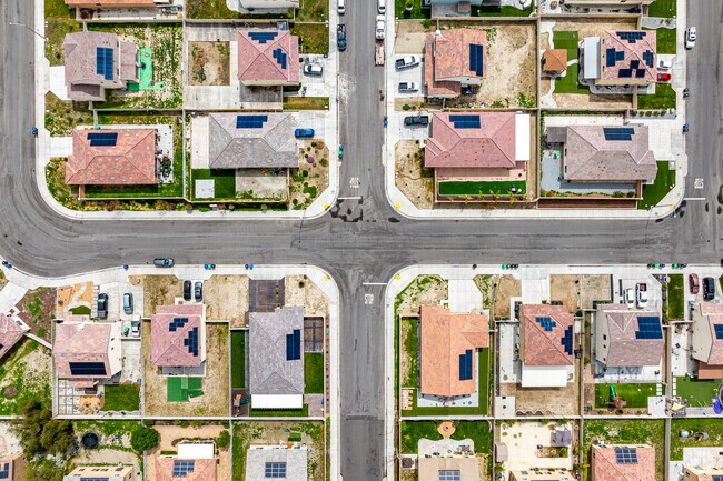 Live in Sunrise Ranch, a welcoming San Jacinto neighborhood with parks and open spaces.