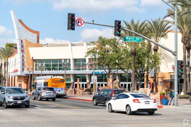 Downtown Alhambra is known as a walker’s paradise, with plenty of restaurants and shops that make it easy to explore on foot.