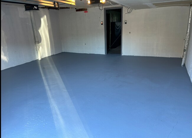 5472 Vicaris St unit 1st fl, Philadelphia, PA 19128 - photo 5