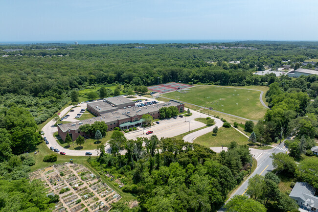 Alternate view of Broad Rock Middle School.