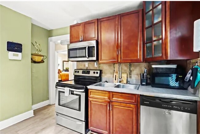 953 Garibaldi St SW, Atlanta, GA 30310 - photo 7