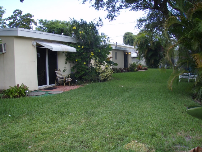 1568 NE 45th St unit C, Oakland Park, FL 33334 - photo 6