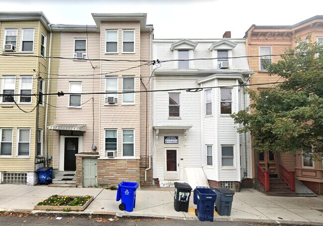 135 Eutaw St unit 2, Boston, MA 02128 - photo 2