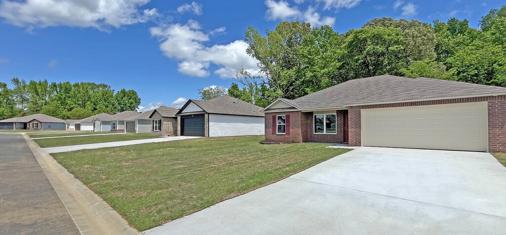 Chestnut Farms Streetscape