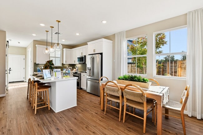 6509 Jacinto Way, Sacramento, CA 95823 - photo 6