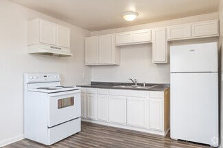 911 Randolph St, Portsmouth, VA 23704