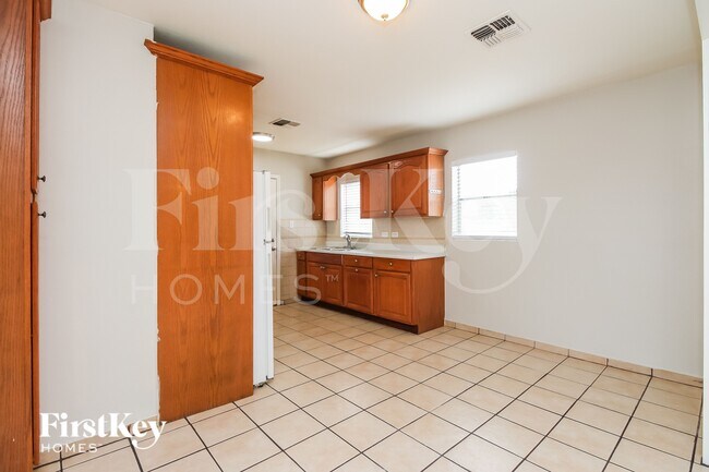 3250 N 26th Place, Phoenix, AZ 85016 - photo 5