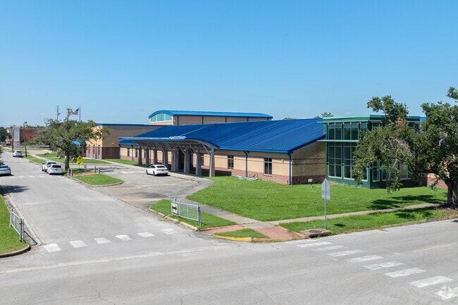 DeQueen Elementary School offers students a nourishing environment.