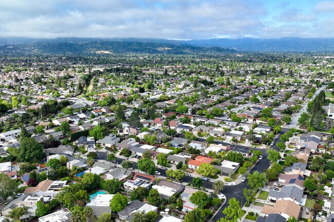 Aerial shot of Rose-Sartorette neighborhood in San Jose.
