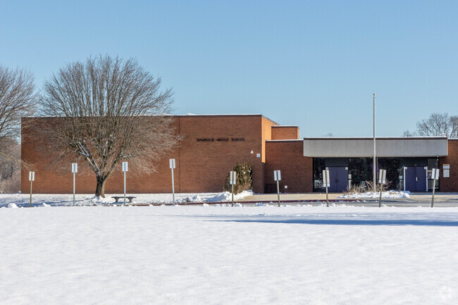 Magnolia Middle School has a student-teacher ratio of 12-1.