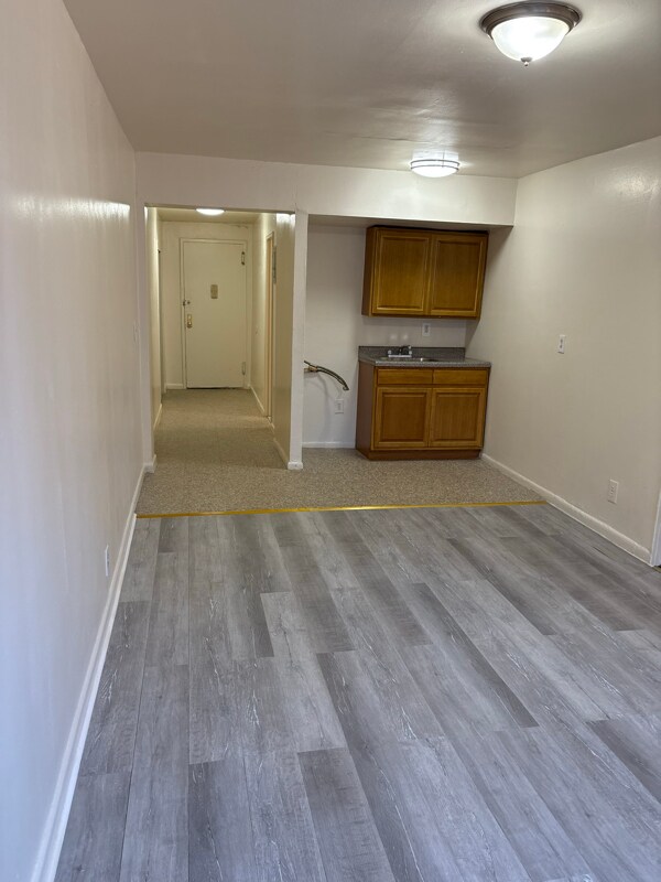 Greystone Views unit 3, Bronx, NY 10466 - photo 2