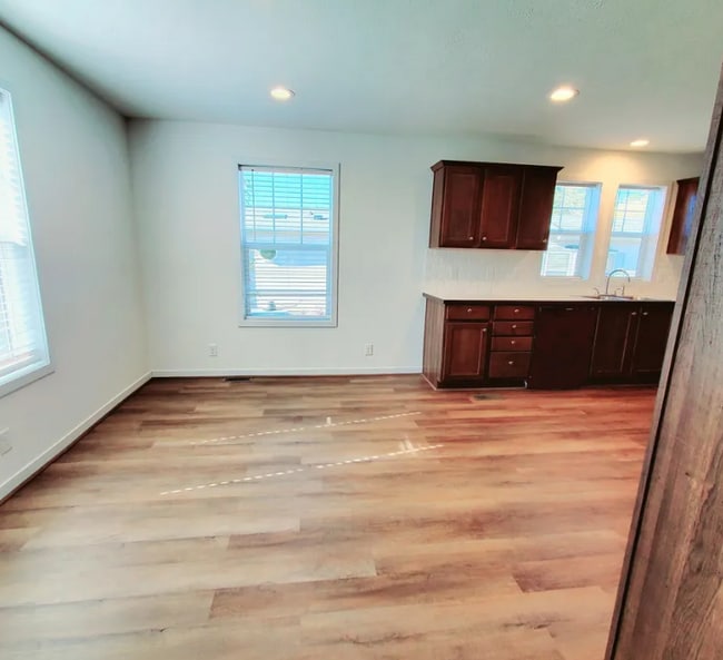 9269 Windjammer Dr, Fair Haven, MI 48023 - photo 2