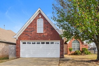 8180 Cross Point Dr, Olive Branch, MS 38654