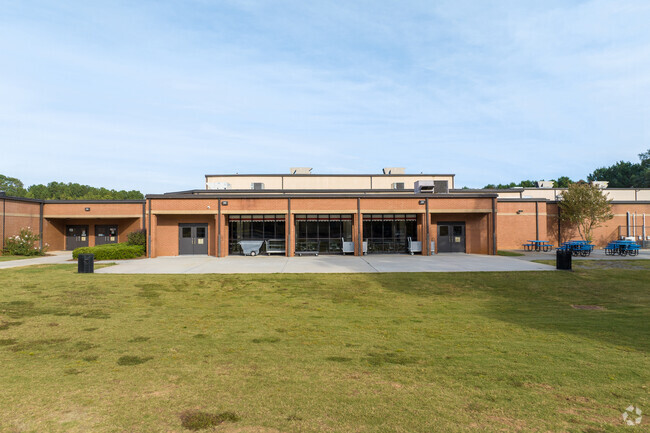 Hull Middle School follows the curriculum of Gwinnett County Public Schools.