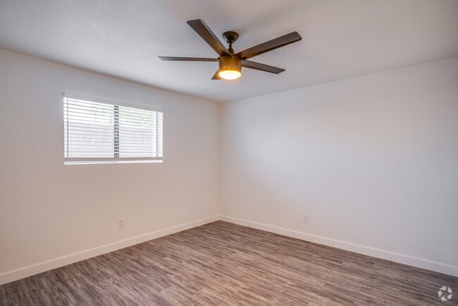 The Brentwood, Tempe, AZ 85281 - photo 5