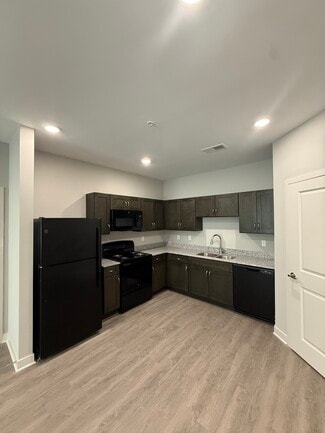 407 Pike St, Charlestown, IN 47111