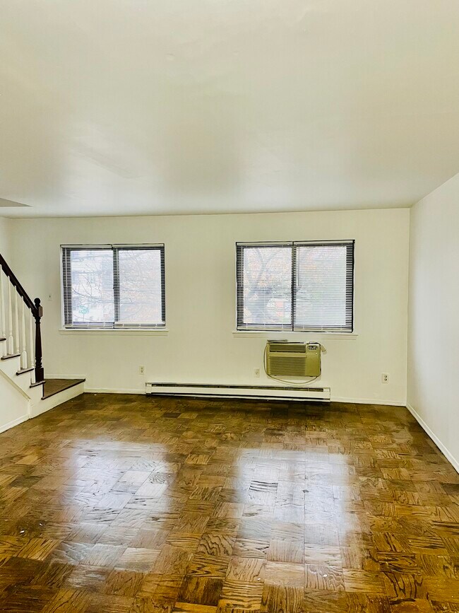 243 W Post Rd unit F, White Plains, NY 10606 - photo 3