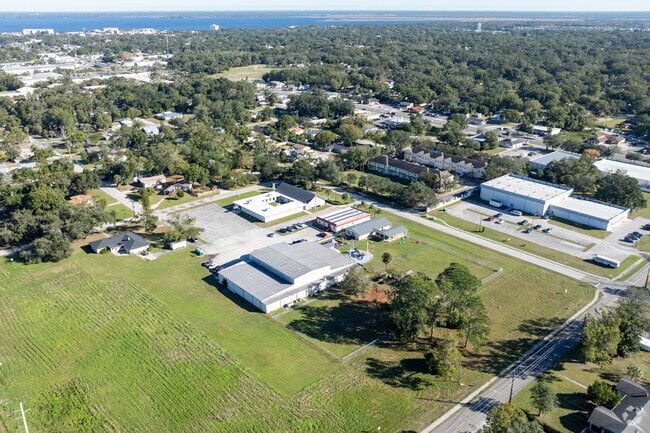 Riverwalk Christian Academy has a student to teacher ratio of 24 to 1.