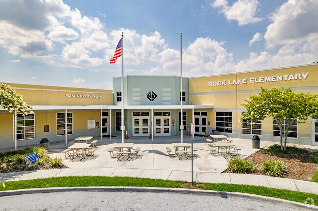 Rock Lake Elementary is a public school serving grades PK,K-5 in Orange County.
