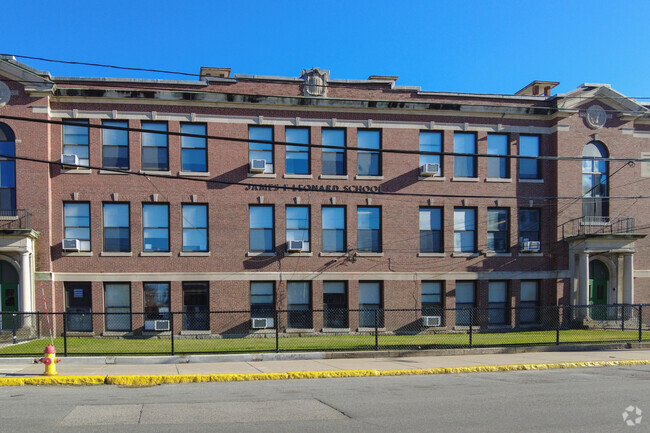 Leonard Middle School in Lawrence has an overall grade of C- on Niche.