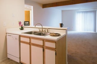 3950 S Fremont Ave, Springfield, MO 65804