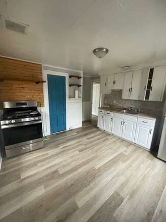 137 School St Unit 135 school street, Bristol, CT 06010