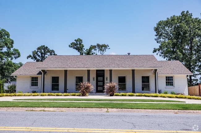 An updated ranch style home had great curb appeal in Reservoir.