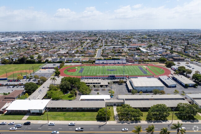 Juniper Serra High School in Gardena, CA has 544 total students.