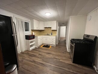 164 Helen St Unit upper, Cheektowaga, NY 14206