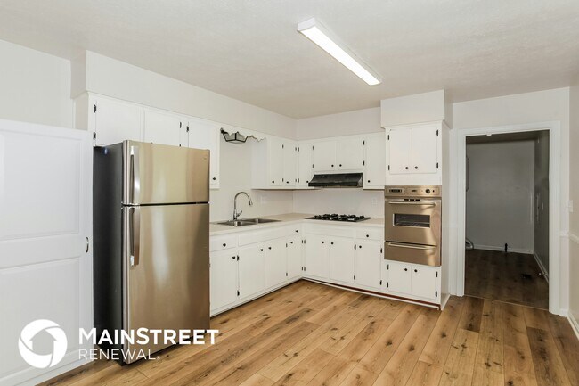 1628 Greenland Park Cir, Shelbyville, KY 40065 - photo 7