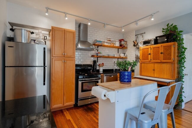 77 Columbus Ave unit 1, Somerville, MA 02143 - photo 3