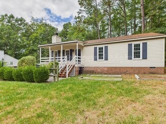 11220 Sunfield Dr, Midlothian, VA 23112