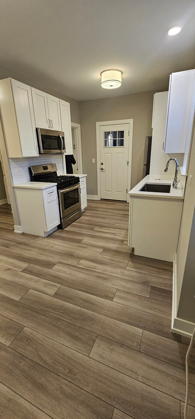 3929 N Janssen Ave unit 3941-1W, Chicago, IL 60613 - photo 3