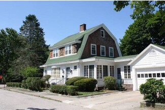 15 Mansion Ave, Narragansett, RI 02882