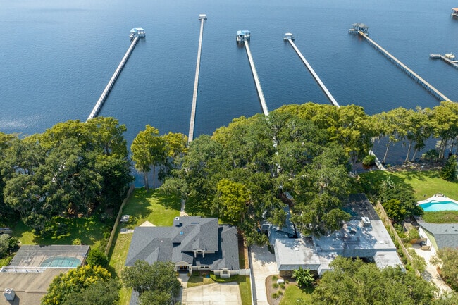Waterfront homes are the premier choice in Fruit Cove.