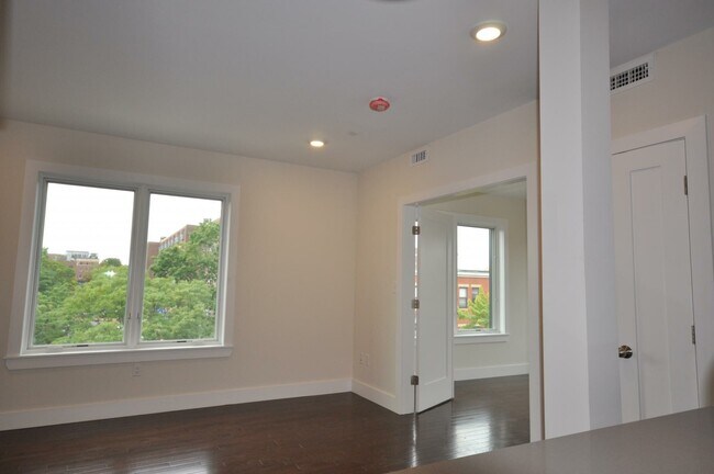 659 Massachusetts Ave unit 2, Boston, MA 02118 - photo 7