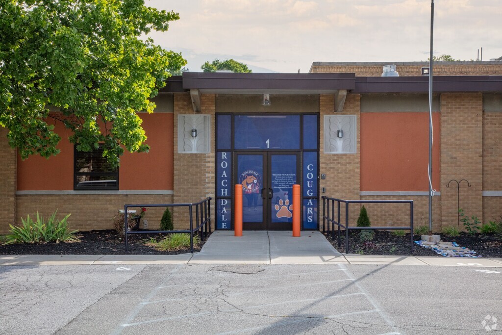 Roachdale Elementary School serves students in the Roachdale community.