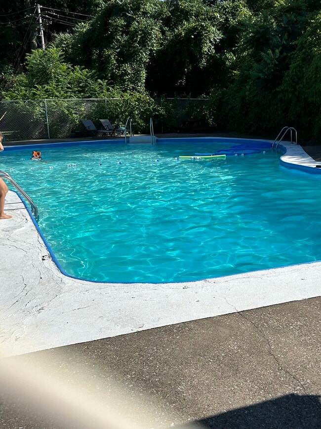 Seasonal pool
