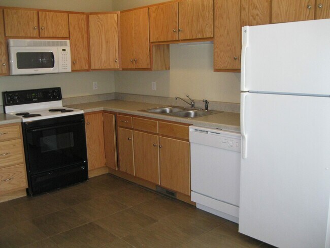 108 Creekside Dr unit C, Franklin, KY 42134 - photo 4