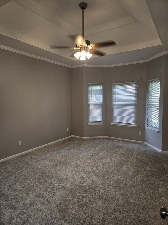 401 Kimberly Dr, Belton, MO 64012 - photo 6